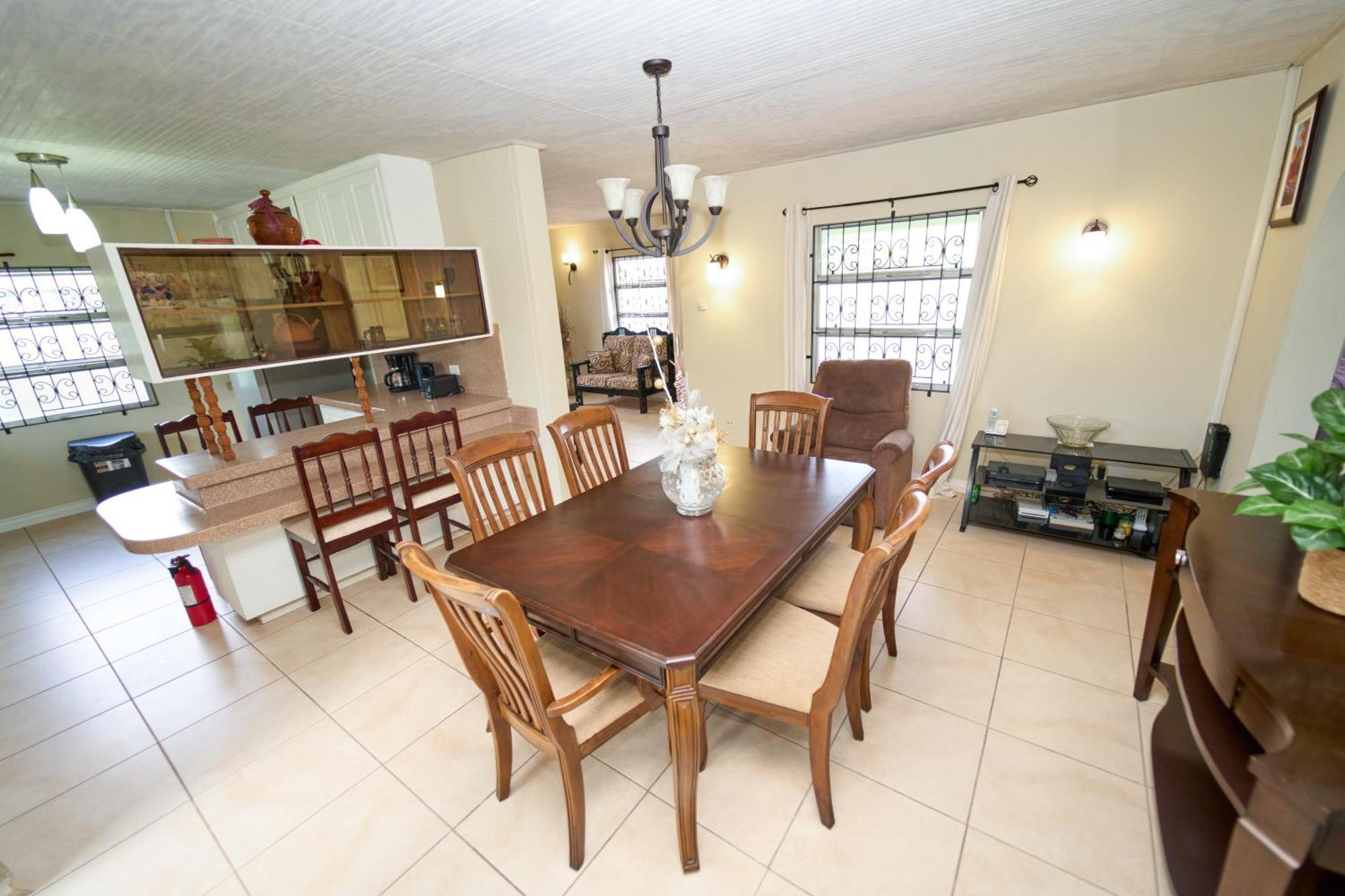 Spacious 3-Bedroom Home - Regency Park บริดจ์ทาวน์ ภายนอก รูปภาพ