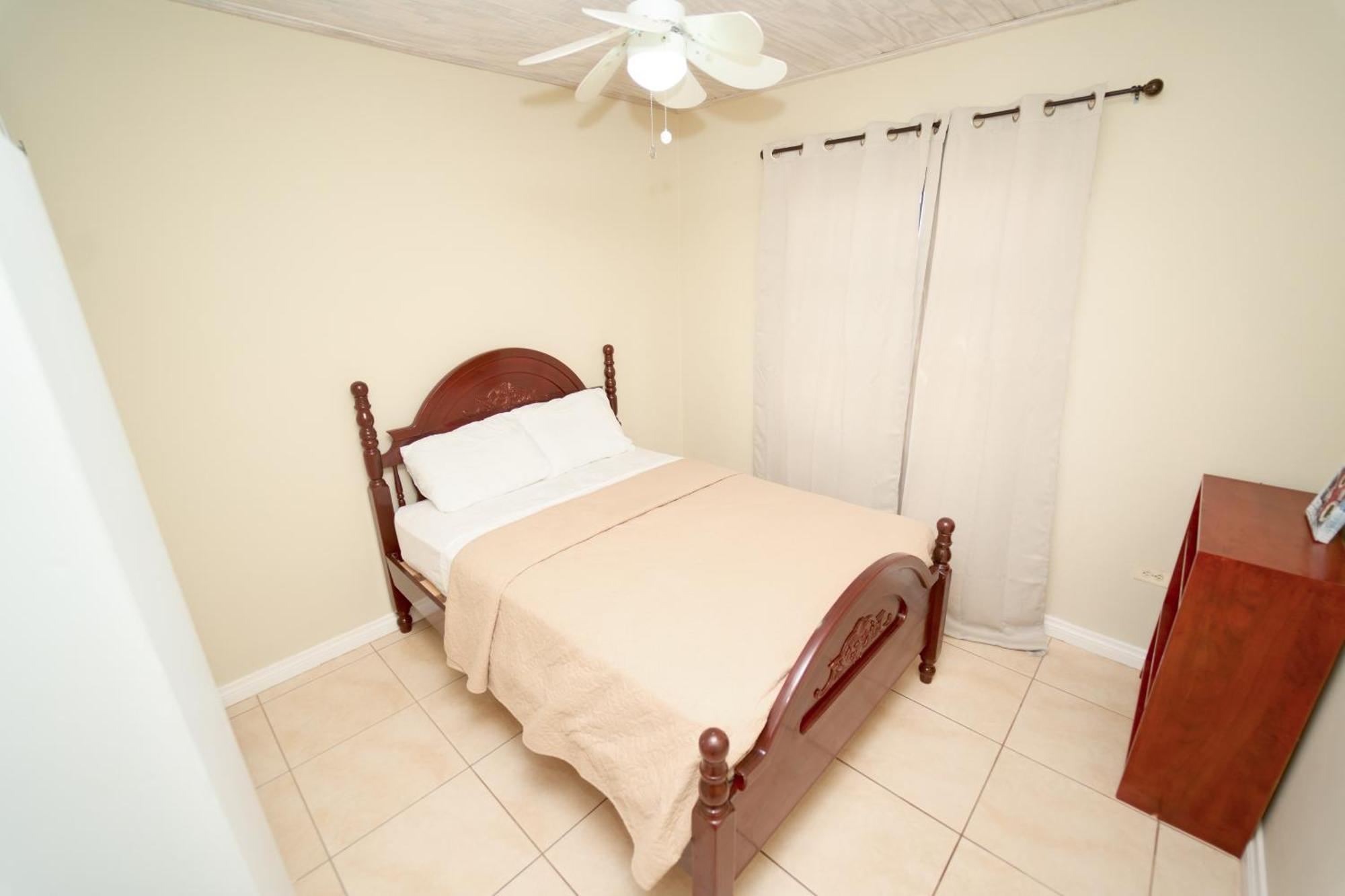 Spacious 3-Bedroom Home - Regency Park บริดจ์ทาวน์ ภายนอก รูปภาพ