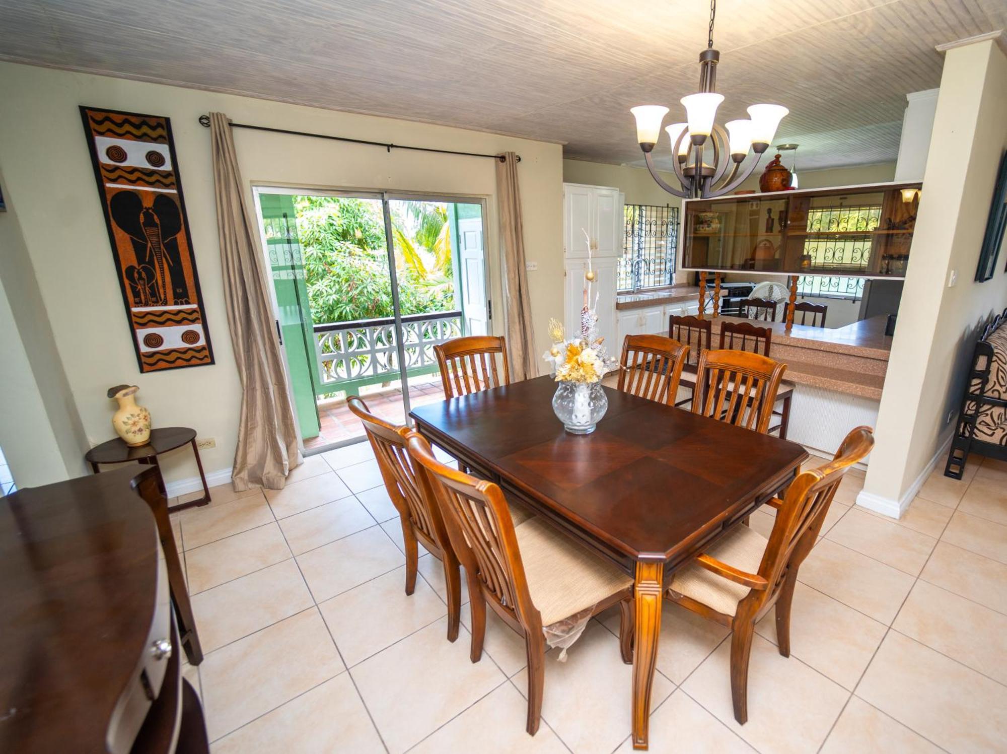 Spacious 3-Bedroom Home - Regency Park บริดจ์ทาวน์ ภายนอก รูปภาพ
